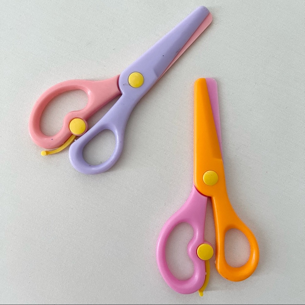 Kids First Safety Scissors (E17) - Picture 2 of 3